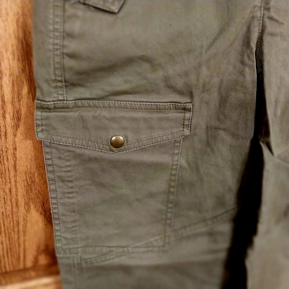 J.Crew Women's Size 4 Cropped Cargo Utility Pants‎ Olive Green Multi Pocketed - Picture 6 of 14